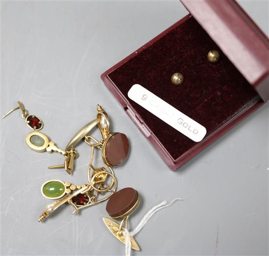 A pair of gilt white metal and hardstone cufflinks and for pairs of assorted earrings.